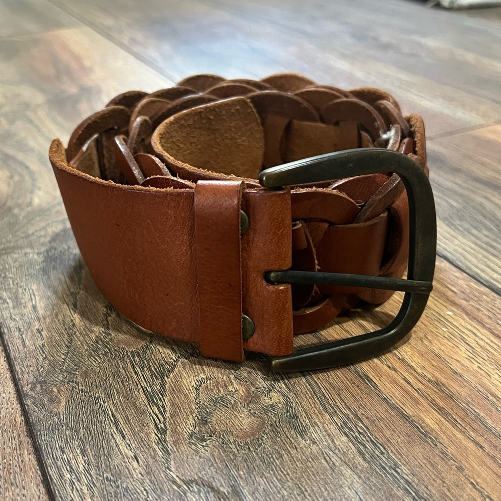 { hollister } brown braided vintage belt, small